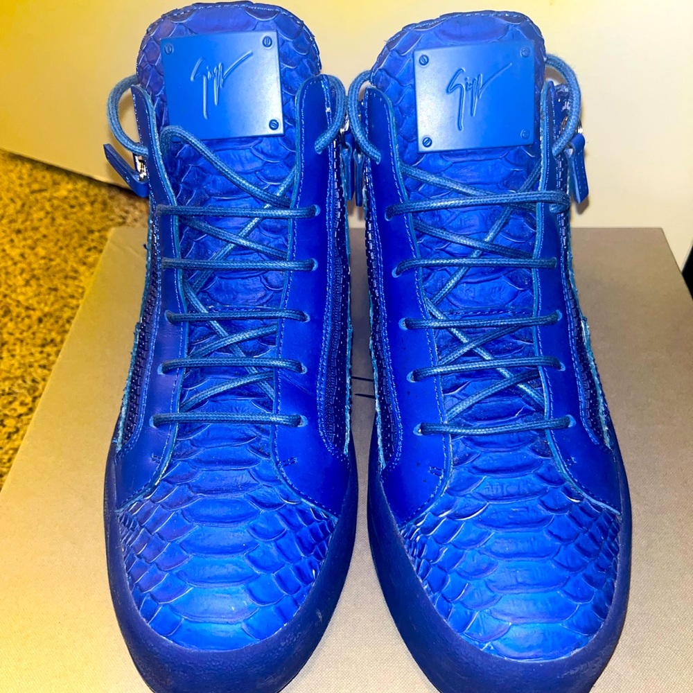Giuseppe Men’s Hightop Shoe